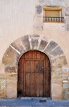 Puerta-con-arco-de-herradura