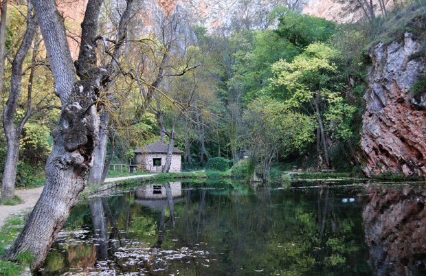 Lago-del-Espejo-Cabaña