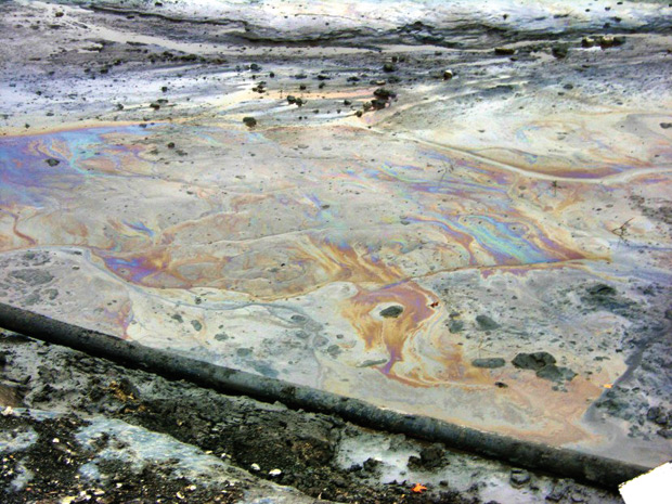 fracking-contents-sprayed-on-paddocks
