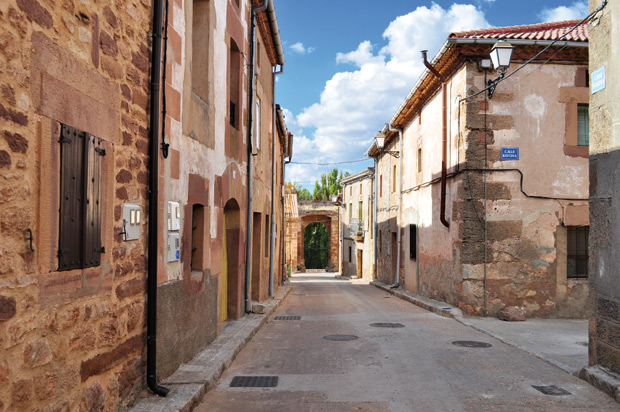 Calle-Sollera-esquina-con-Bayona