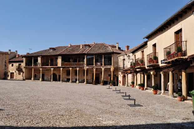 Plaza-Mayor-Pedraza-Apertura