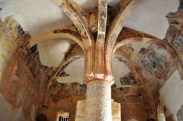 Capitel-columna-central